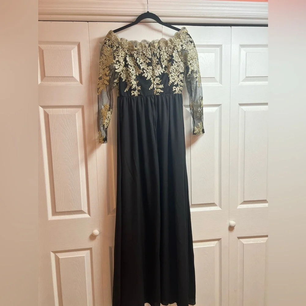 Sheln Black And Gold Off The Shoulder long dress size L. Never worn - Picture 4 of 6